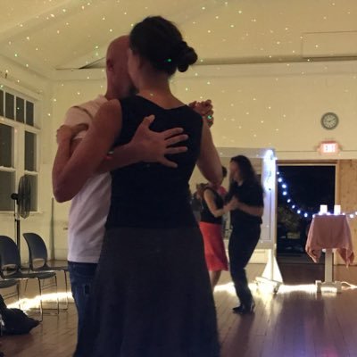 Maui Tango supports all Argentine Tango events on Maui.