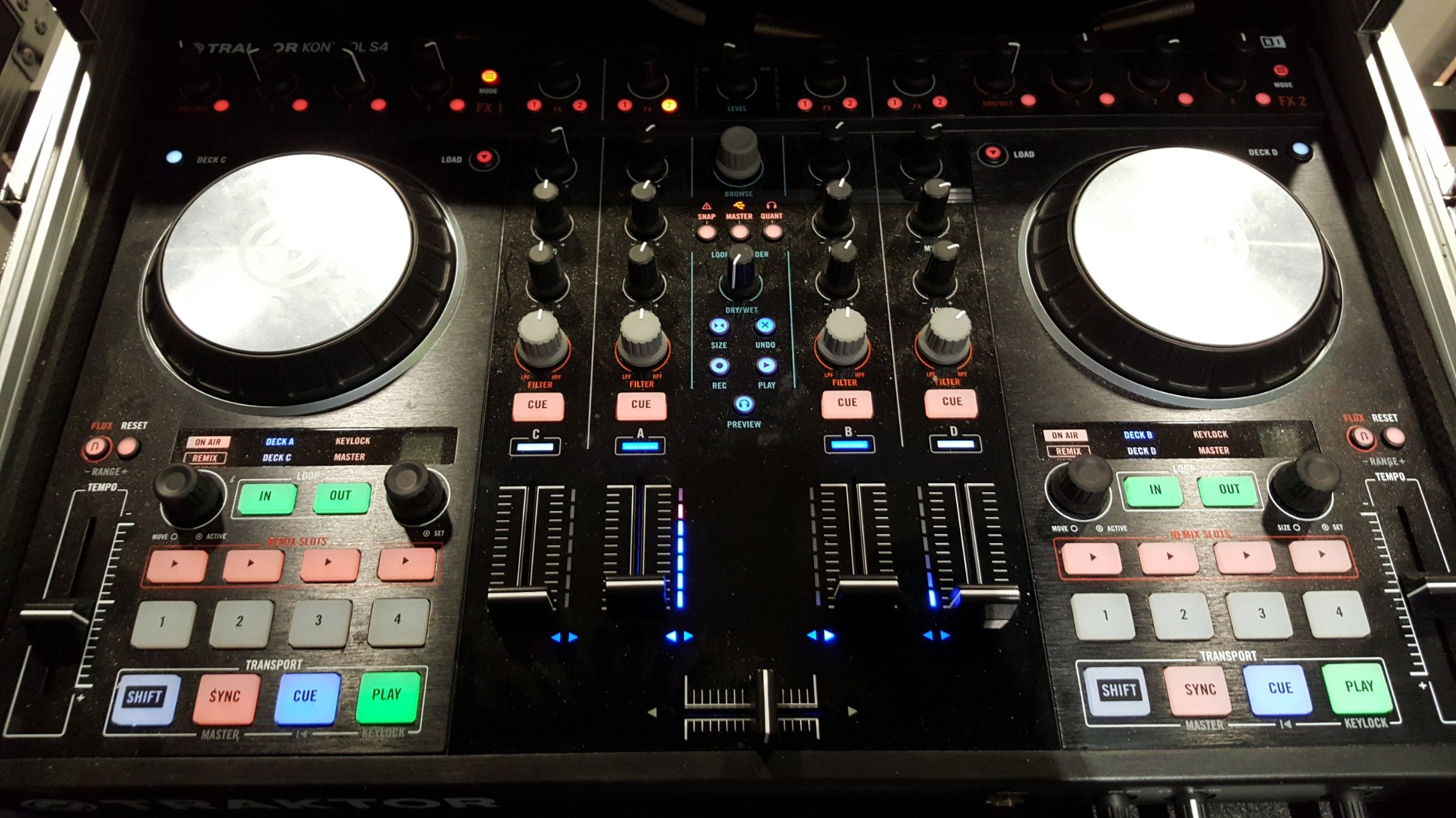 Professional DJ /  Ideal for weddings, birthday parties & corporate events