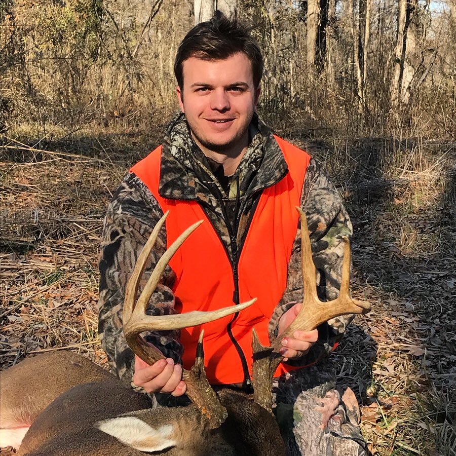 christmas_22's profile picture. 