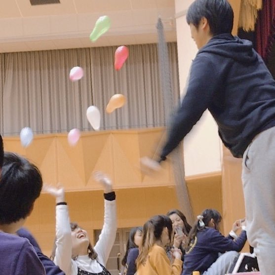 こんにちは🌞就実大学遊戯会です!部員100人とちょっと🐘みんなで楽しくバドミントン🏸〈活動日〉毎週火曜(17:00〜20:00)です! 🌸新入生のみなさん!入学おめでとうございます🌸遊戯会は初心者も経験者も大歓迎!サークル選びに迷ってる子はぜひ遊戯会!!