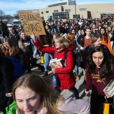 Toward a better world, together. #MarchForOurLives
#HumanityFirst #TrumpPenceMustGo #NoFascistUSA #resist #NoNuclearWar #climatechange https://t.co/F7Gt7qZGAc