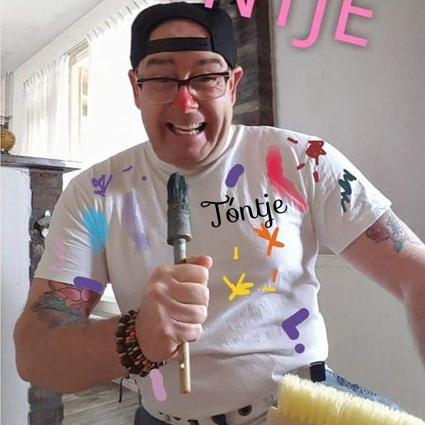 Ton prater.
sinds december gestart met de voorbereidingen voor een leuke buut over het schilderen.
ben een gezellige man met gevoel voor humor.