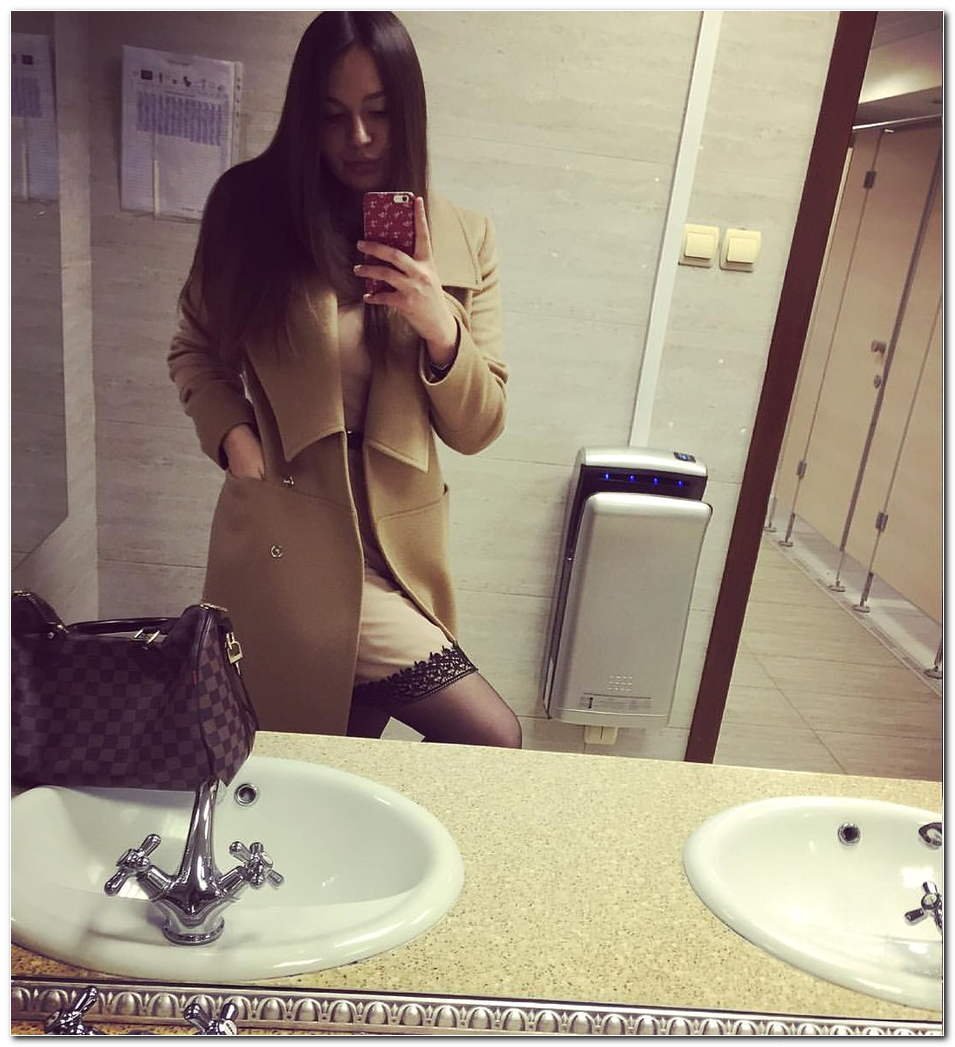 0wS2EBklCGG8Z1A's profile picture. 