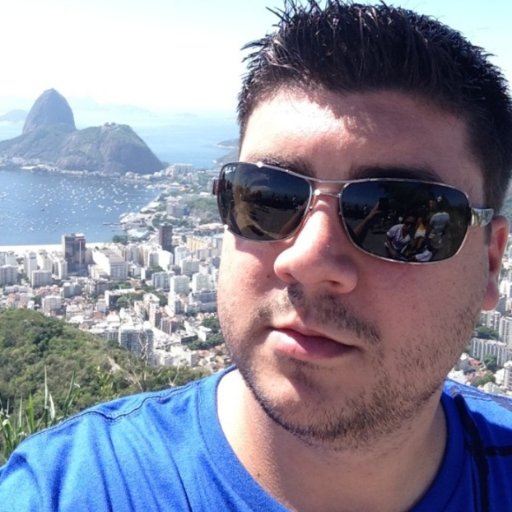 Publicitário extremamente pisciano sonhador! Tudo vale a pena sonhar, afinal, pra que serve a publicidade?!