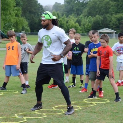•Trainer @_kingbucko Former Pro Ath •Sports Training in Atl •Creative Dynamic Sports  •Functional Movement Screening https://t.co/FaJHXOKkNg