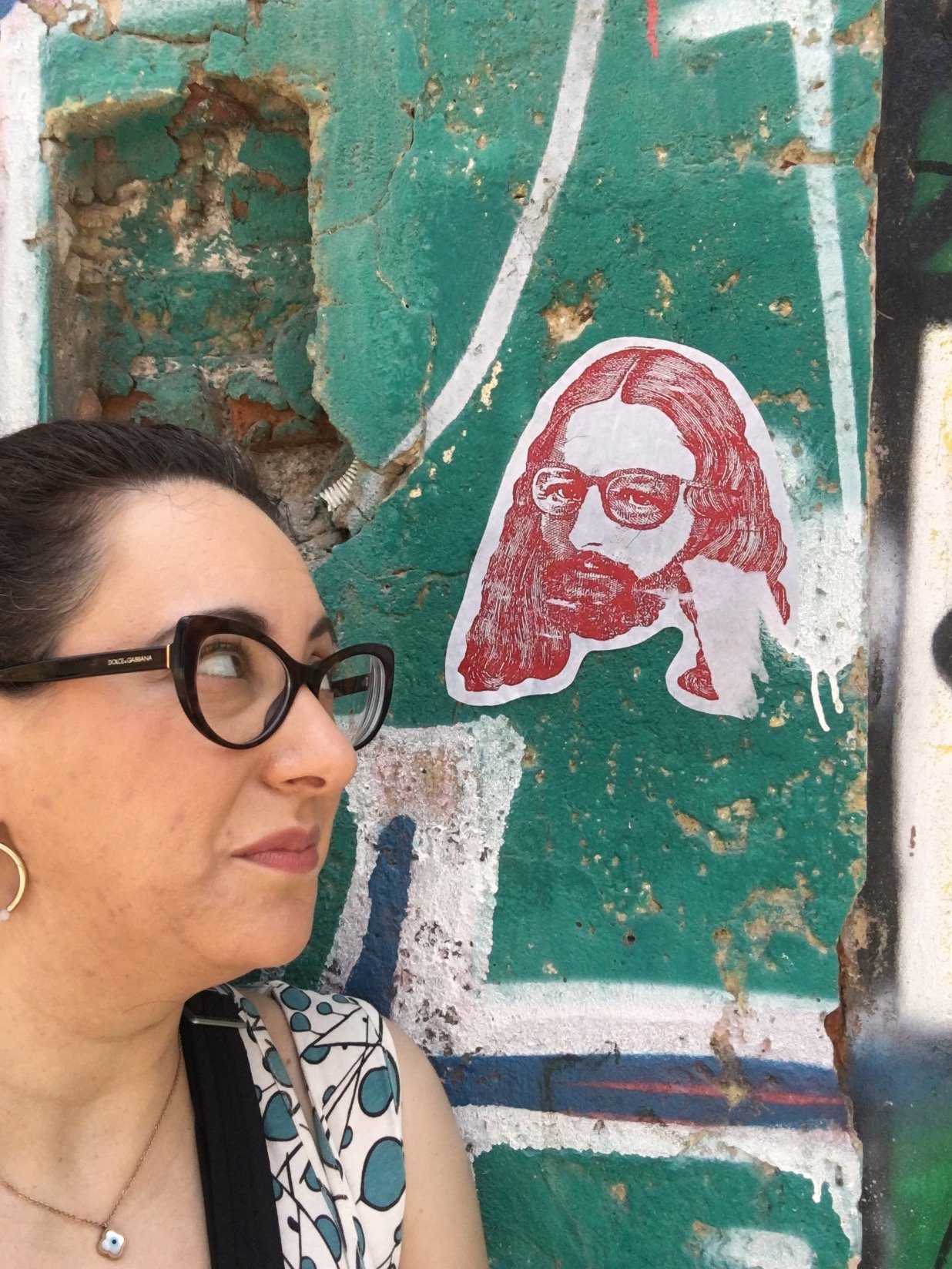 MuckleJSpears's profile picture. Professional TV enthusiast. X-Phile. Anglophile. Loves Aunt Julia, but still plays cards for money.