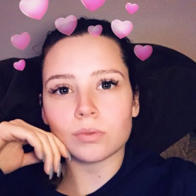 Em_ily07's profile picture. 