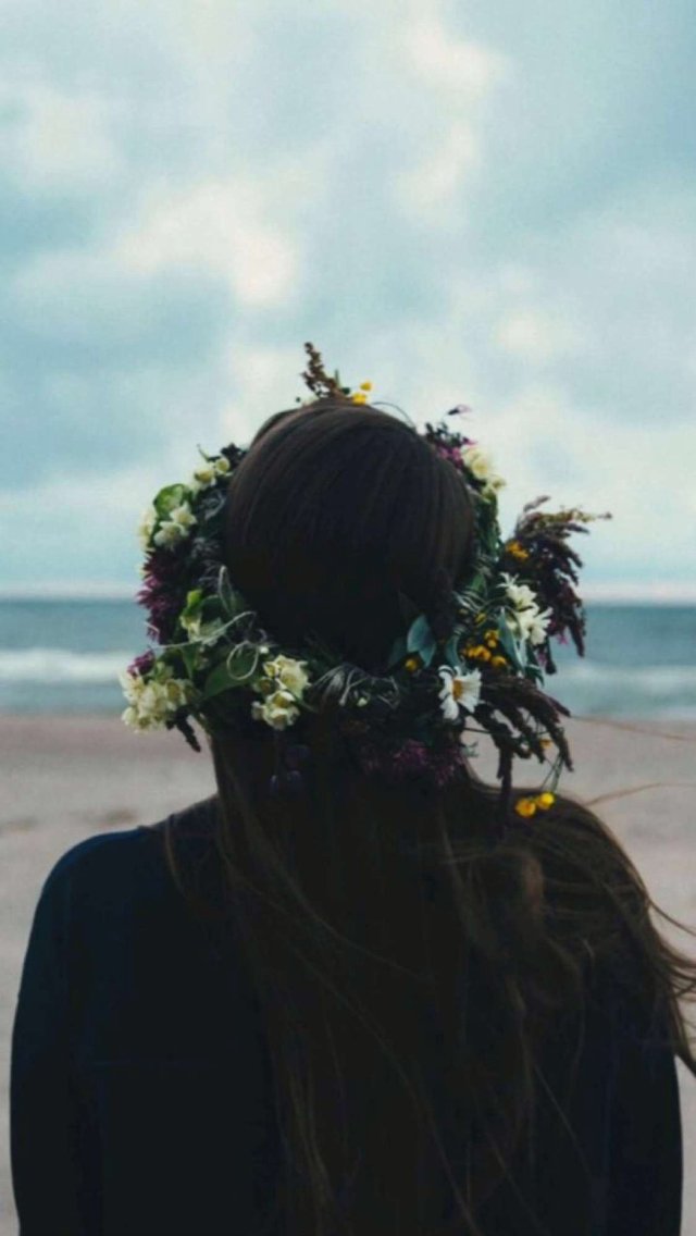 shahahd104's profile picture. سَ اُبقيك بِ داَخلي و سَ أحبُك اَكثر و لو كُنت ,على بُعد ألفَ بَلدَ . 🤐💗