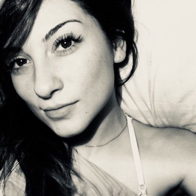 makayla_alysse's profile picture. we're all mad here.