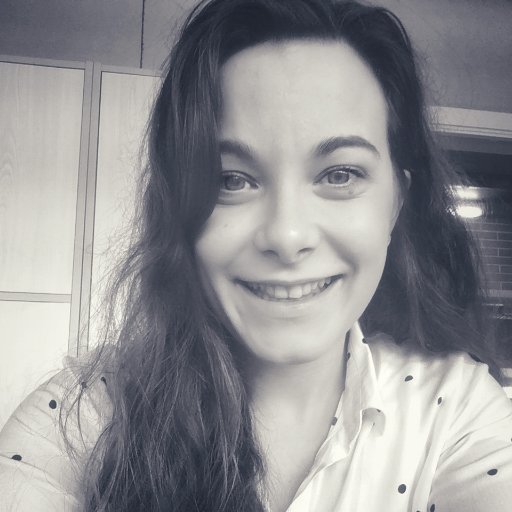 IreneBenitoA's profile picture. Mestre d'Educació Primària i Educació Infantil, amant de les noves tecnologies i motivada al canvi.
 Apple Teacher