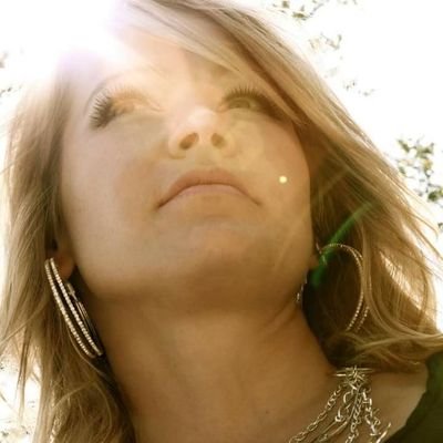 ShawnaKirk16's profile picture. Owner of Silk Painting LLC and FIXINTO Crossfit. Singer, Songwriter, Mom, Baba & Wife. Lover of fitness, horses and Mother Earth.