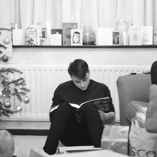 NeveHarry's profile picture. 🇬🇧 | 20 | Uni Student | Insta: neve_photos
Photos 📷 - Editing and Capturing
📩☞ Neve_Photos@outlook.com