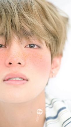 Elluna61084124's profile picture. please follow me.