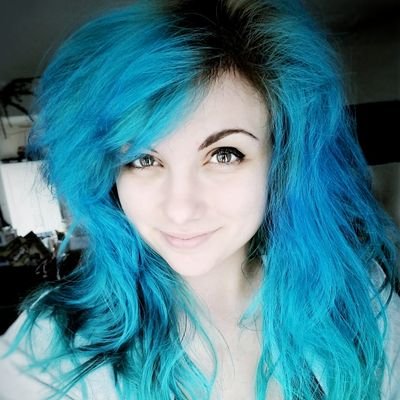 roberge_shawna's profile picture. Starving Canadian Artist, Suba Diver, Warped Tour Volunteer, Coloured Hair Enthusiast AND MILO'S MOM ❤🐶