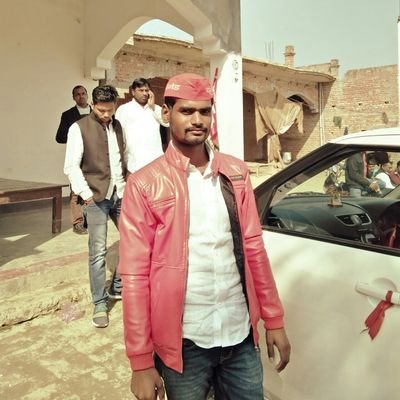 जिला प्रभारी यूथ ब्रिगेड वाराणसी
जय समाजवाद जय अखिलेश