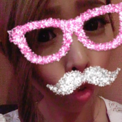 VpGoPVPaQWrLSyl's profile picture. 気持ちはまだまだ若いよ？ でも、体力追いつかない〜💧 ビール愛してます❤タバコは親友です😘独りでもカラオケ行くよ👌こんなんでも四姉妹の母ちゃんです。飲み友募集〜