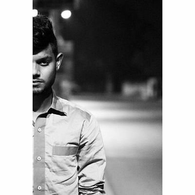 Aliahemad007's profile picture. 7 million people in the word but still I choose u💓 🌙 
fa$hion designer