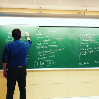 XaviSardaSueiro's profile picture. Professor i Tutor FP Sanitaria

Màster Professorat i Director UCAV.

Graduat de Comptabilitat i Finances a la UAB.

A favor de la renta garantida fins als 25.