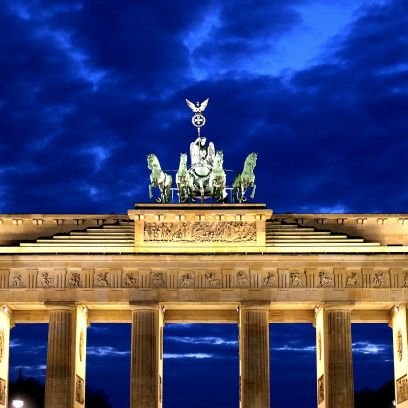 Verwaltung-Verwertung-Vermittlung von Grundbesitz
Wir suchen ständig Anlageobjekte in Berlin / Umland sowie in allen ostdeutschen Mittel- und Oberzentren