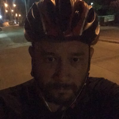 vivir la vida no es la veces que respiras si no los momentos que te quitan el aliento