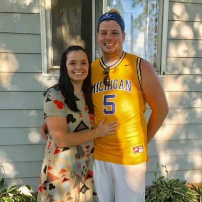 I get the show! #TeamIphone #Lakers #TitleTown #MyGirlfriend #Tattoos #TeamKhloe