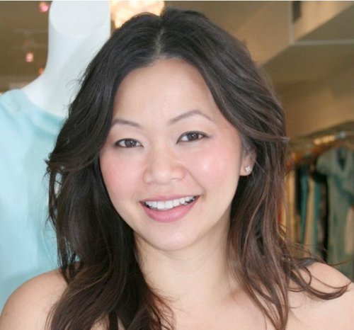 Fashion Designer, Project Runway Season 2 Winner & Owner of Dao Chloe Dao.

http://t.co/gkYruj7f45