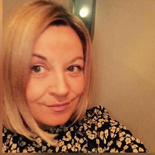 Works at Staffordshire County Council , Swims daily , loves music 🎶 Views are always from my ❤️
