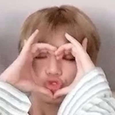 6.2022久しぶりに戻ってきたら嬉しいことあったので鍵垢🗝army&MOA/K-POPスキ💘/防彈少年團💣🔫💨/T✨T/テテのお口を愛する03line🐯/7周回ってオルペン/🐥🤝済/スビンくんが可愛い/GDA2020🏆両日参加済/kポの沼は思ったよりも深くて抜け出せない成人女