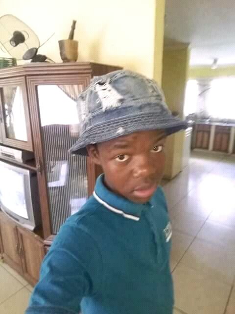 Lunga_Ndala7's profile picture. I am a 16yrs old average dude who lives in south africa,Mpumalanga doing grade 11 at musa high school