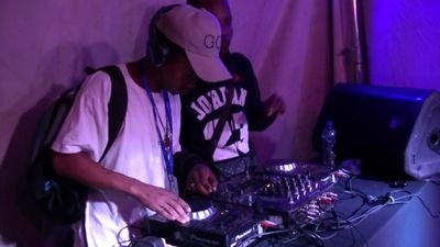 Welcome to DJ SLEMA where you can join the interesting and entertaining live of SLEMA as a DJ/music producer. 


Slemadeejayvaal@gmail.com
(062)477-1087