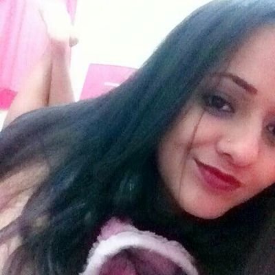 Queria que fosse fácil falar o que sinto, dizer o que penso, mas infelizmente, nem tudo pode ser tao simples assim. Ser feliz é minha meta.. Snap: BrunaaRangeel