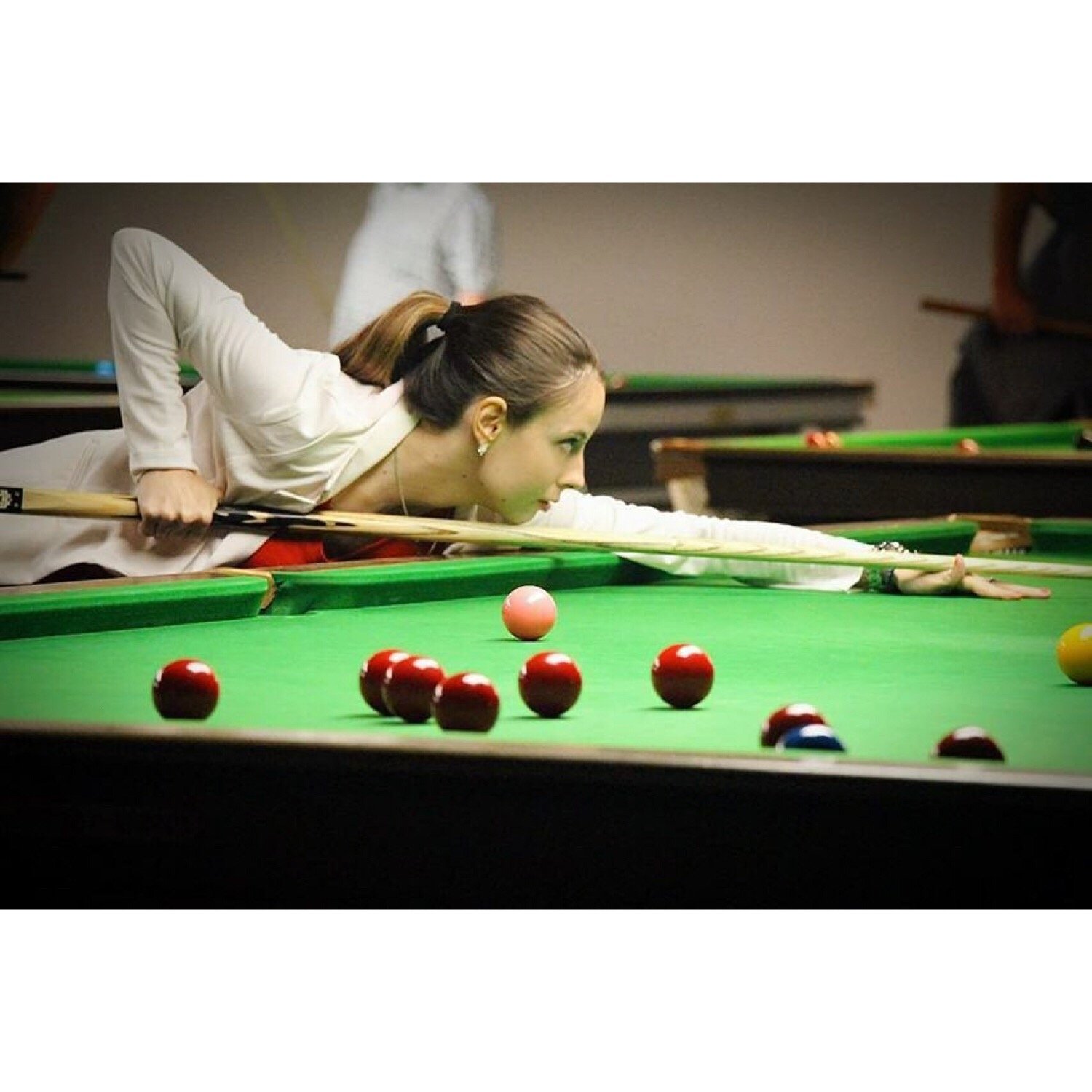 snooker player🎱
Romania🇹🇩  I play in the EBSA & IBSF events. My full name is Corina Andreea Maracine.