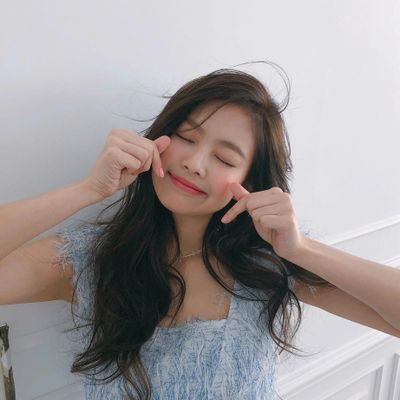 nnjennieJ's profile picture. แอคหลุมเอาไว้ตามฟอลblink🐱