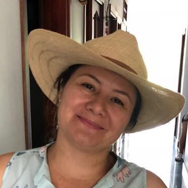 Directora del Centro de Estudios para la Paz - CesPaz, investigadora en temas rurales y comprometida con la construcción de paz.