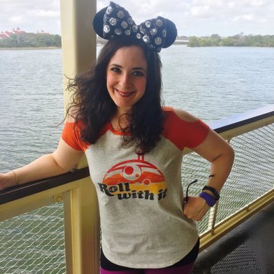 ashridd's profile picture. writer / reader / infj 💙📚✍🏻👁✌🏻🧟‍♀️👽🐝