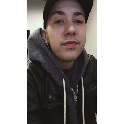 quin_740's profile picture. I may not go down in history, but I'll go down on your sister.