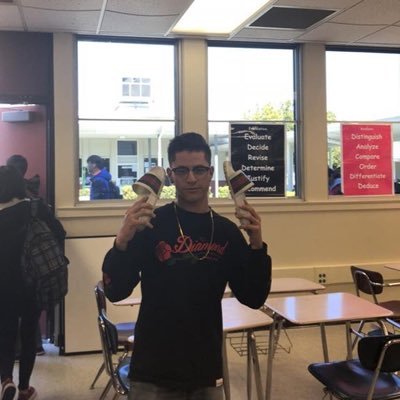 _hoethatsisaac's profile picture. 