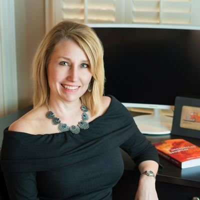 I write stuff.
Southerner. Expensive coffee ☕, cheap wine drinker 🍷
Says y'all, cusses in Gujarati 📖#Author 🎧 #Podcast host on #SouthernLifeIndianWife