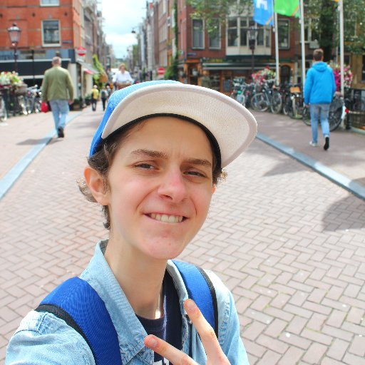 Third culture kid🌏✈️ | climate activist 🌱 🌊 | aspiring climate scientist & science communicator🌈🌎 | Born at 362ppm⚡️🌲🐝 | 1st-year at Hogwarts🦉