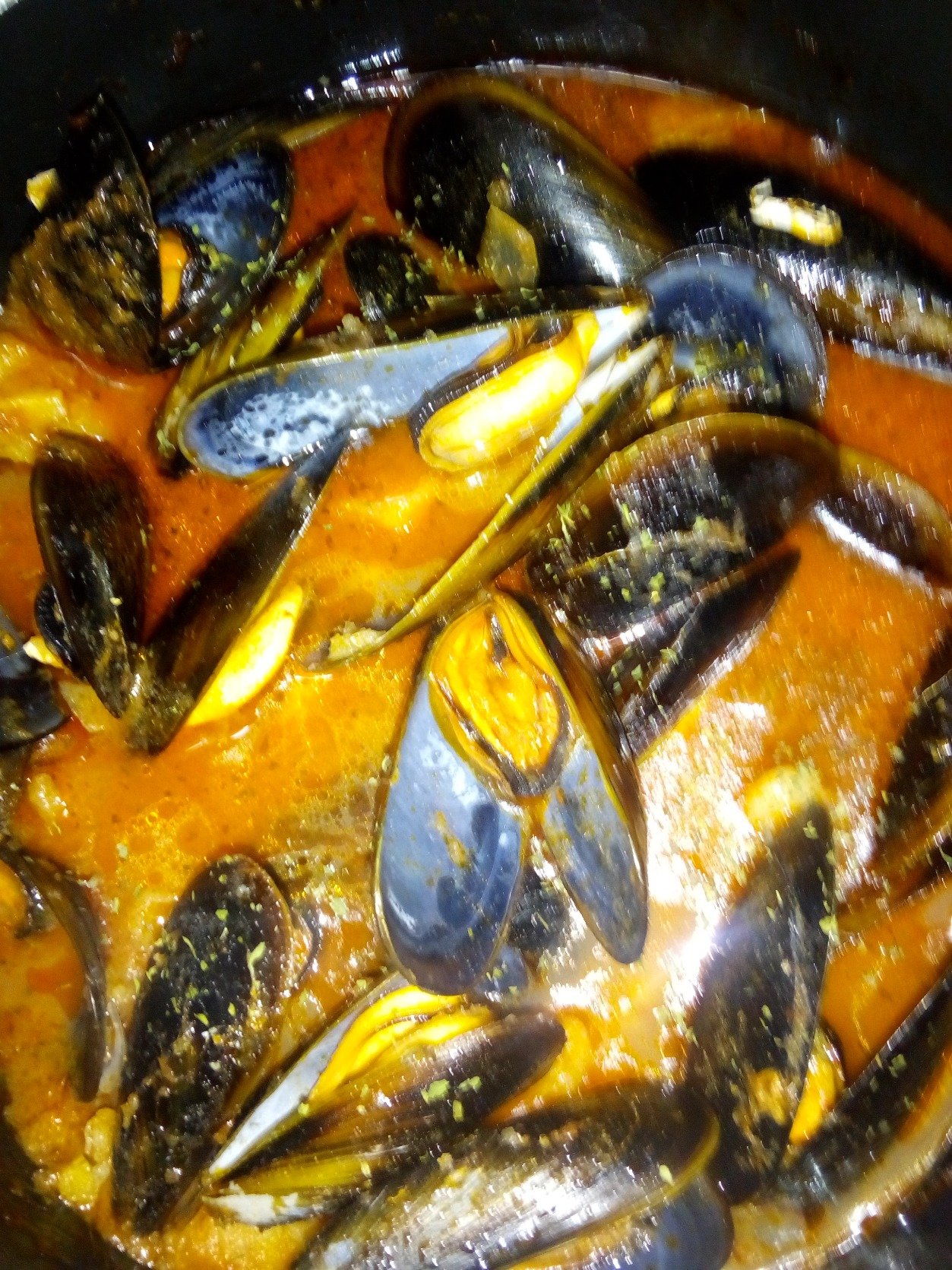 ELCANTODEUNDURO's profile picture. Me críe en uno de los barrios con mayor índice de delincuencia, lo menos 10 bancos había.