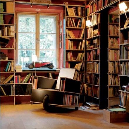 Enthusiastic book blogger at two different blogs. Avid reader. Eclectic tastes in art, literature, and music.
http://t.co/BRqgQ6wb6u