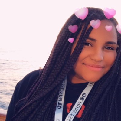 Piggyparty202's profile picture. 