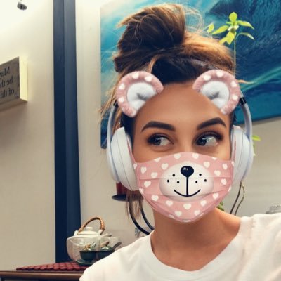 55kgs 5'5 | thoughts I have while people watching and just my general disdain with humankind xo