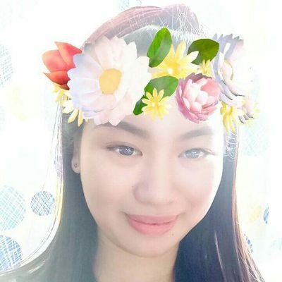 YnjyllDelval's profile picture. 