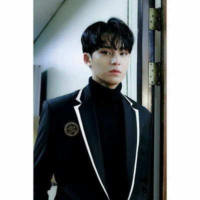 Aldrian Smith — Ordyleuss Academy's Mythology Teacher.