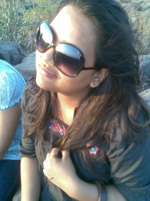 m funlovng gal...talk a lot....love to c different places...love to hangout wid frns...