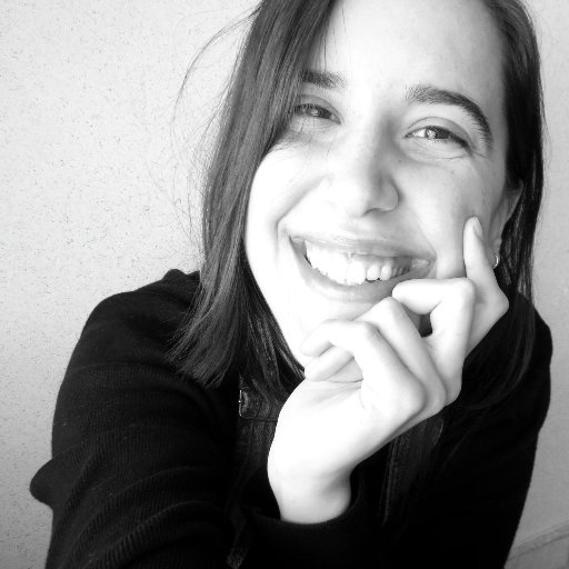 TaniaGM3's profile picture. Tan complicada, como ponerse pantalones vaqueros después de ducharse.

http://t.co/RSH0CiQCax