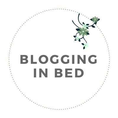 Retweet Account for Bloggers 💗 Run by @amylivingwithme & @justsoelina 🌸 Tag or use #bloggingbed for a retweet! 👩🏼💻