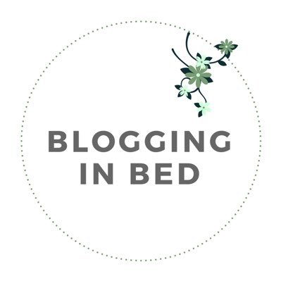 Retweet Account for Bloggers 💗 Run by @amylivingwithme & @justsoelina 🌸  Tag or use #bloggingbed for a retweet! 👩🏼‍💻