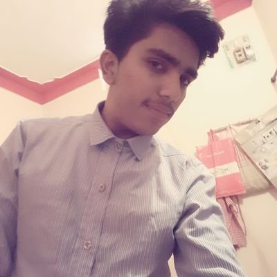 Itni Chahat Ki Uss Se Ki Inteha HoGayi,WoMohabbat Kar Ke Phir Bewafa HoGayi,Main To Bas Chahta RahaTootKar Use din-raat,Bas Yahi To ek Mujh Se abKhata Ho Gayi.